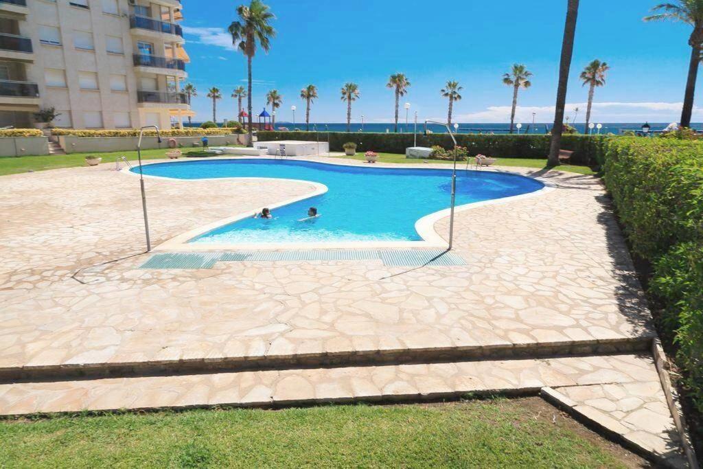 New! Modern Apartment Right On The Beach! Miami Playa Exterior photo